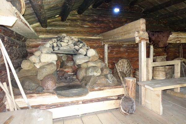 Очаг в древней славянской избе. Источник: itkom.com