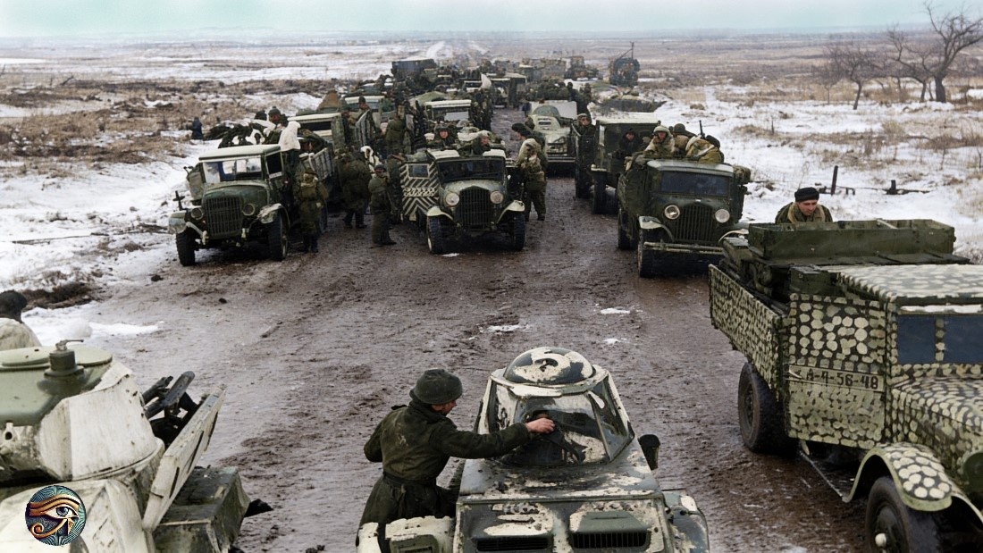 Поздняя осень 1941 года. Колонна на марше.