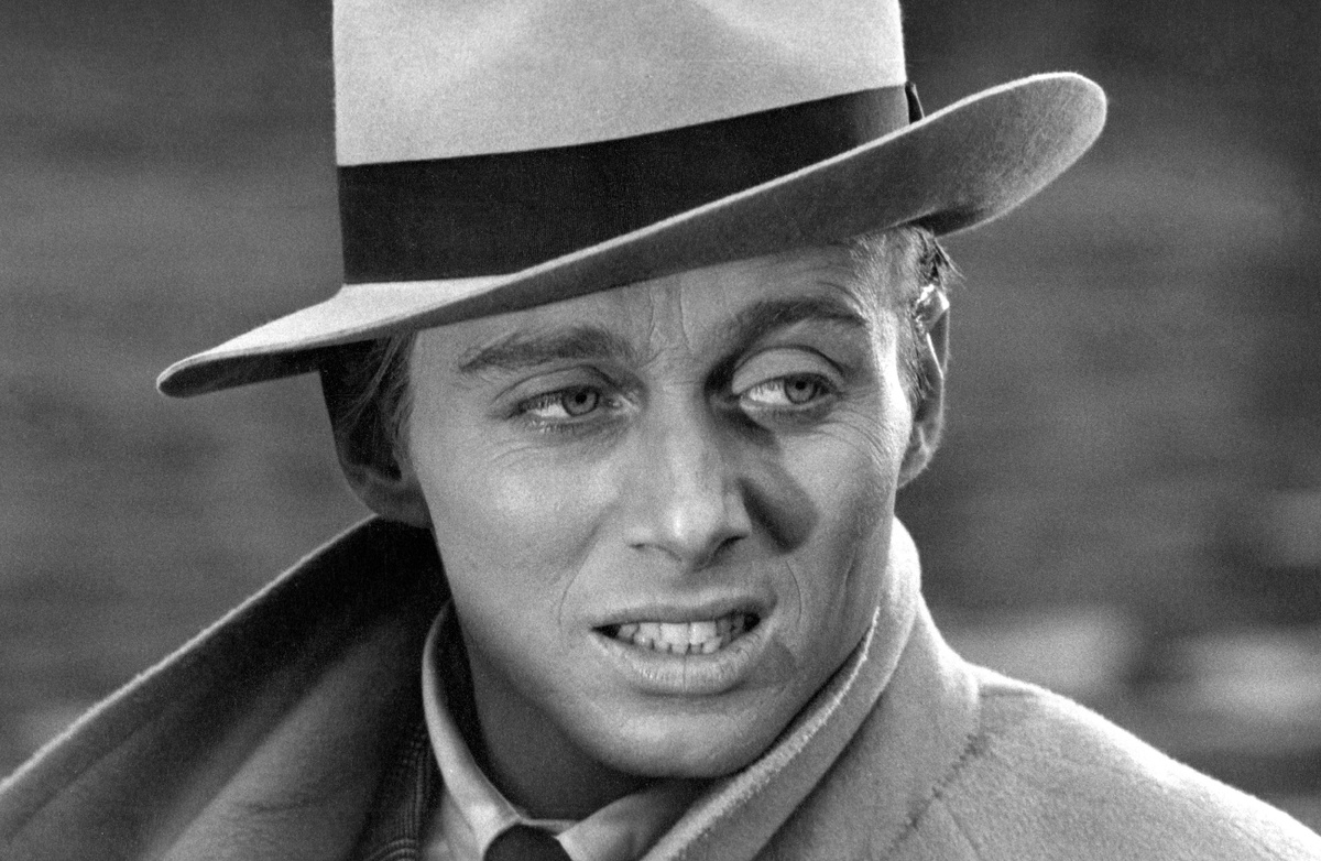 Винсент Колл в исполнении Джон Дэвиса Чэндлера в фильме про Колла от 1961 года 