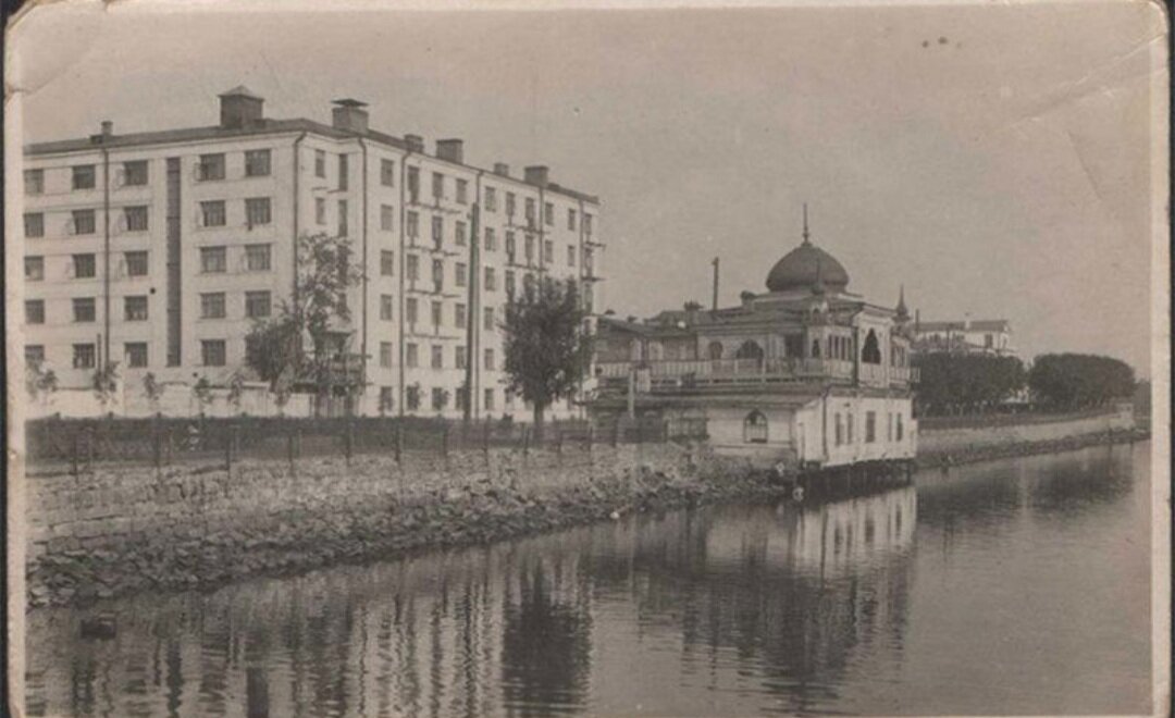 Набережная рабочей Молодежи 1931-1941г автор Вейнберг