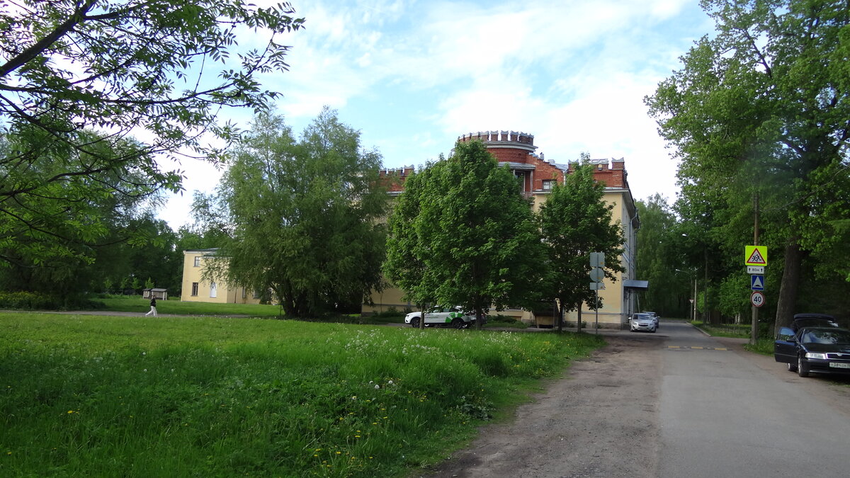 Богадельня Куракиных в Павловске