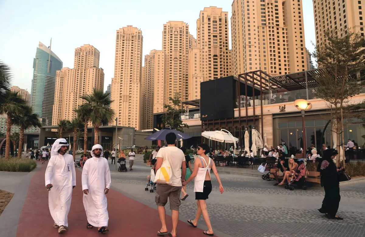 Toate comunitățile dezvoltate cultural de pe planeta noastră au tradiții și obiceiuri unice care stau la baza structurii lor sociale.-9