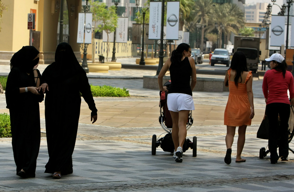 Женщины в Эмиратах