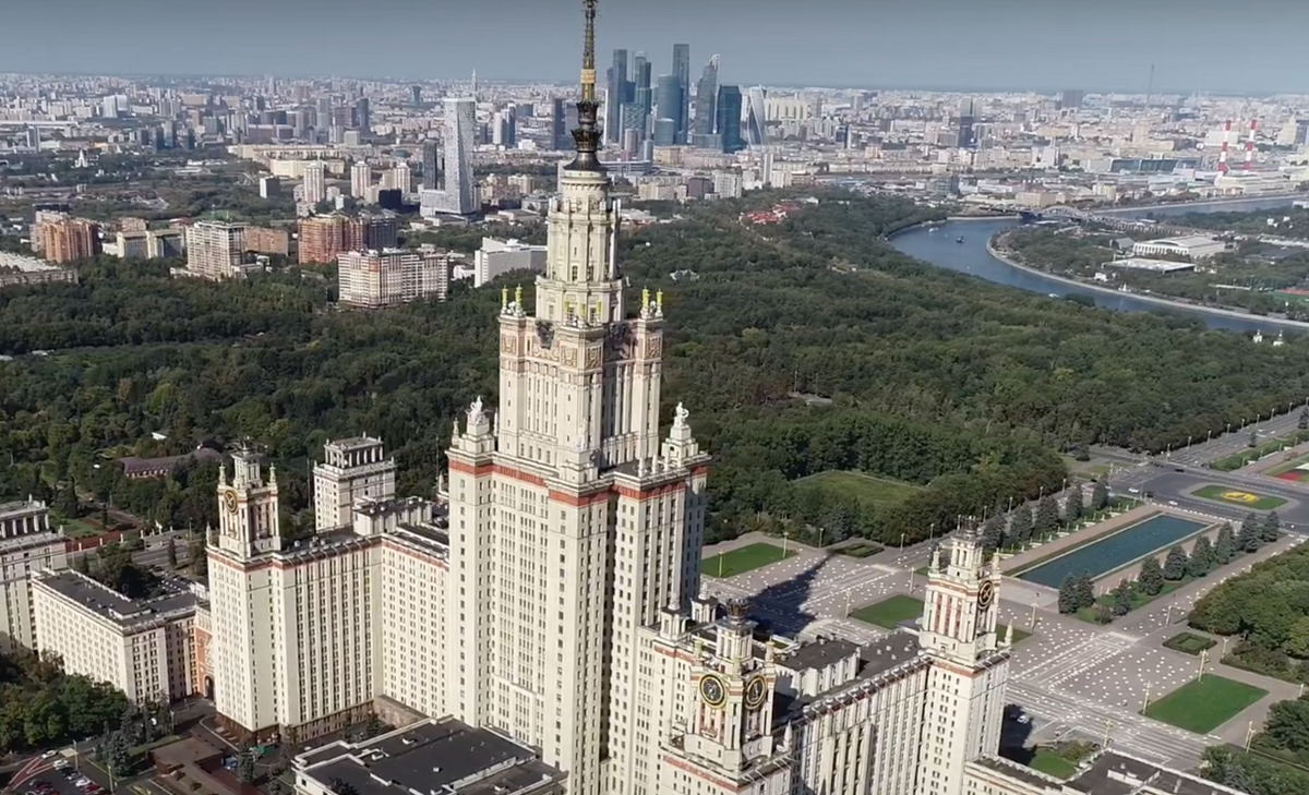 Этаж мгу. Комплекс зданий МГУ на Воробьевых горах. МГУ Ломоносова 1949-1953. Здание МГУ В Москве. Главного здания МГУ на Воробьевых горах.