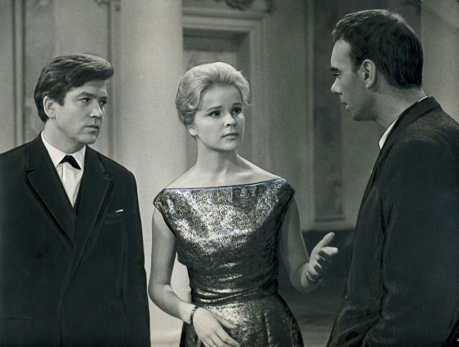 С Алексеем Баталовым и Валентином Зубковым в мелодраме "День счастья". 1963 год