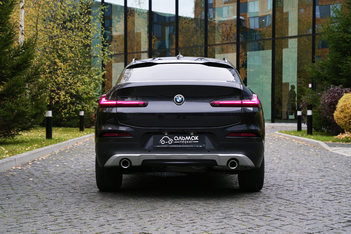 Аренда BMW X4 G02 - от 8770 руб. в сутки