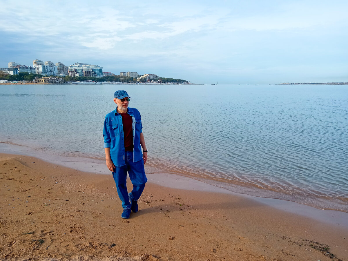 Геленджик, Чёрное море, ранняя осень (Михаил Лекс, автор рассказа и канала)