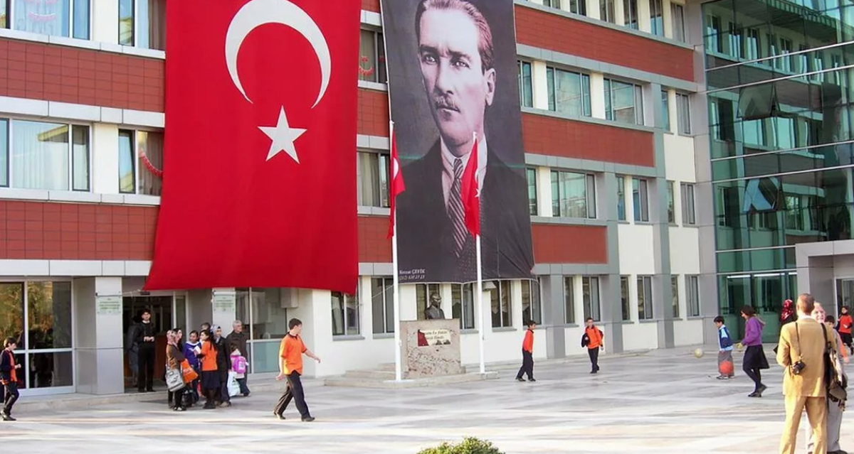 Средняя школа в Турции