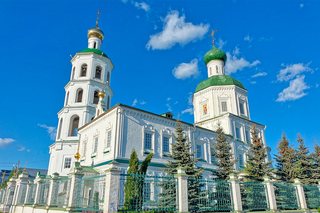 Вознесенский храм йошкар ола. Вознесенский собор Йошкар-Ола. Храм Вознесения Господня Йошкар-Ола. Собора Вознесения Йошкар Ола.