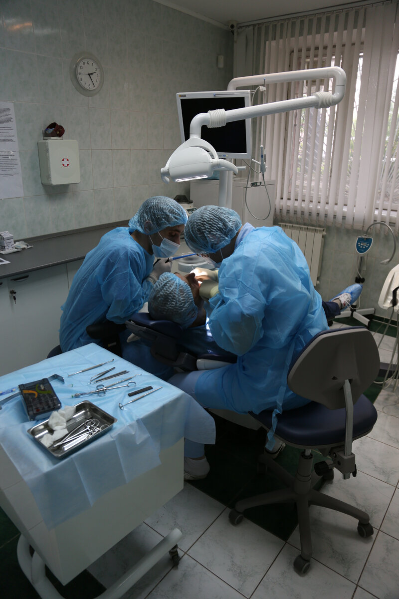 Процедура имплантации зубов