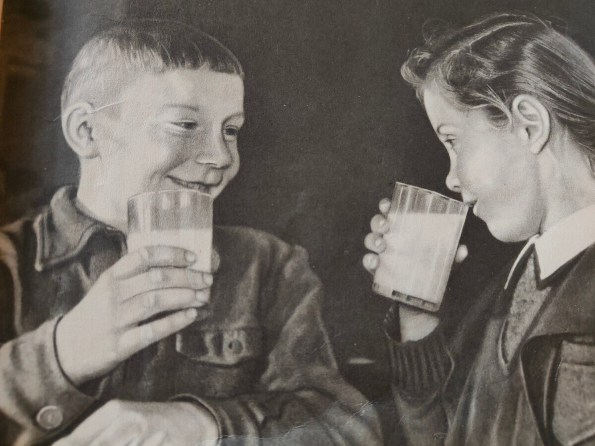 Молоко считалось очень полезным продуктом для детей. 