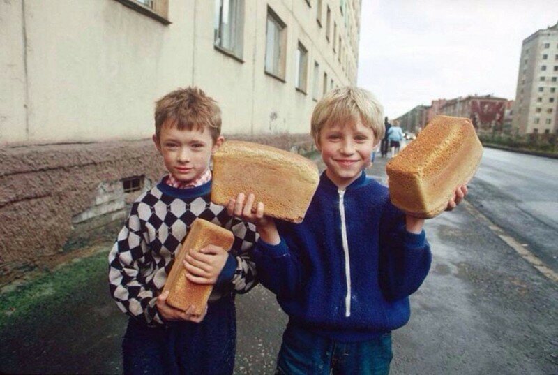 За хлебом обычно отправляли детей.