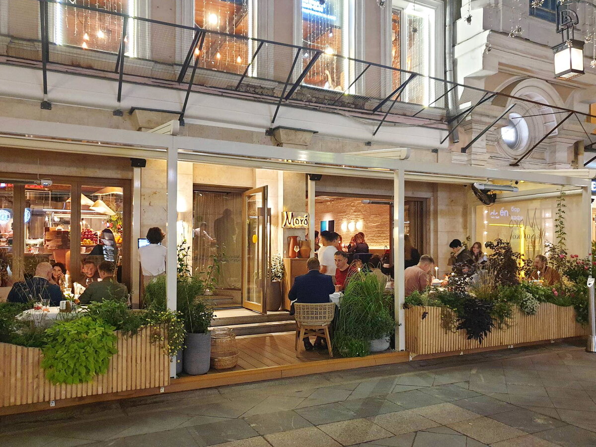 Вход в ресторан Moro