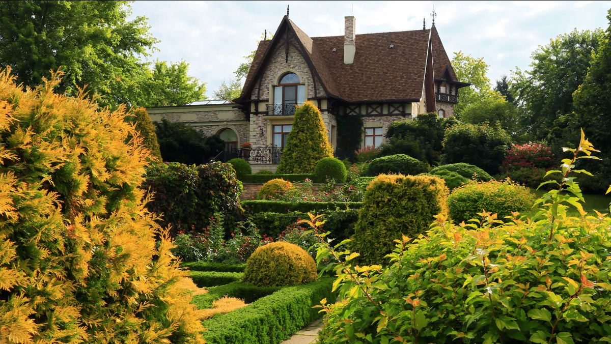 мне одной кажется, что это декорации к любой сказке?