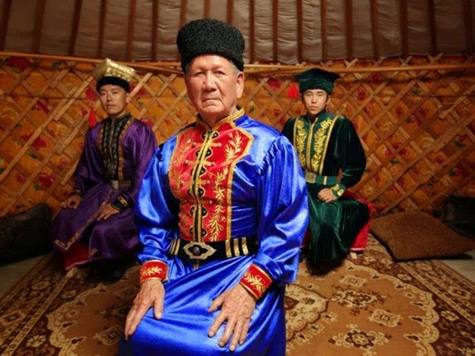 В предыдущих статьях была рассмотрена история ойратов вплоть до создания Джунгарского и Хошутского ханств.-27