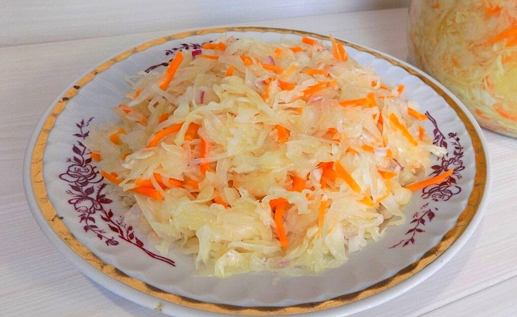 Маринованная капуста крупными кусками