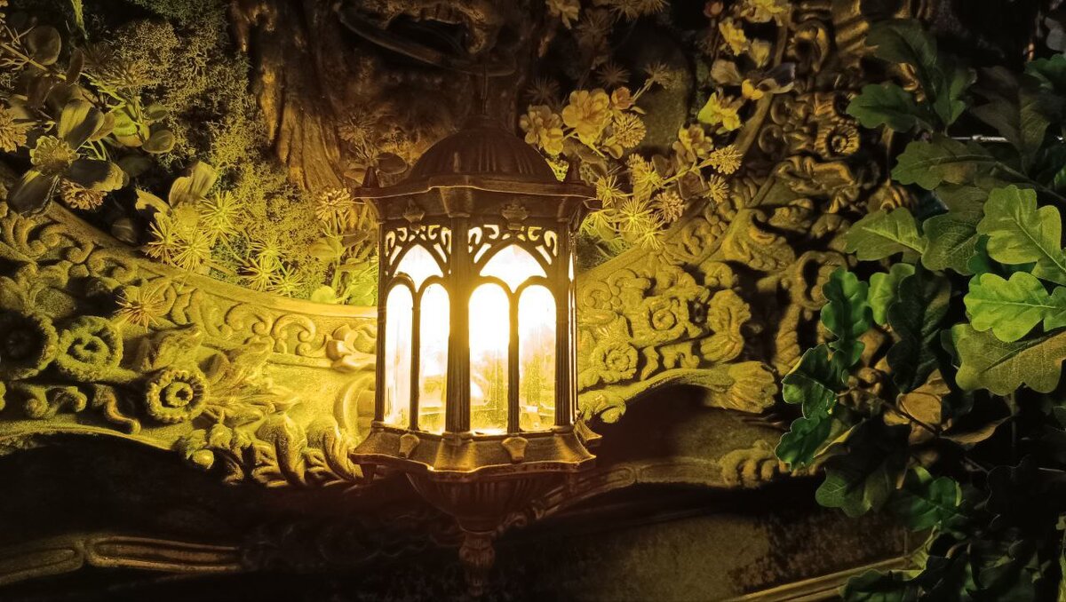 Сказочный фонарь в Особняке - небылица. Фото автора канала Питер на все случаи жизни.