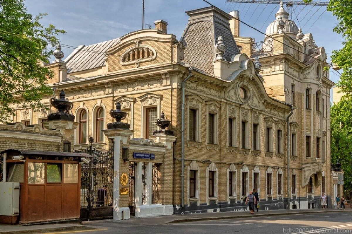 Посольство индии. Воронцово поле посольство Индии. Посольство Индии в Москве. Здание посольства Индии в Москве. Посольство России в Индии.