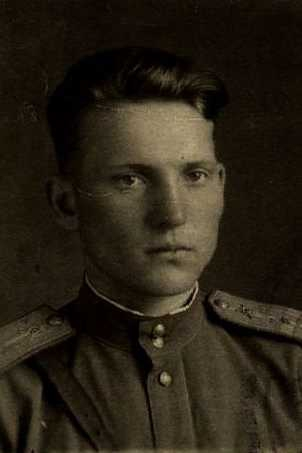 С.И. Филатов в начале службы. Источник: Память Народа