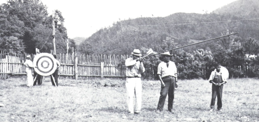Соревнование по стрельбе на меткость из духового ружья, ярмарка чероки, 1936 год