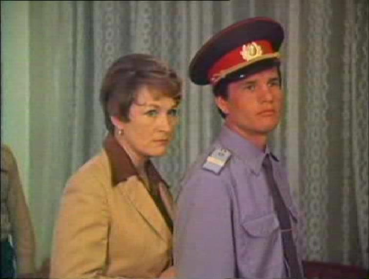 У Матросов нет вопросов (1980). У Матросов нет вопросов фильм. Вадим Андреев у Матросов нет вопросов. Наталья Казначеева актриса у Матросов нет вопросов.