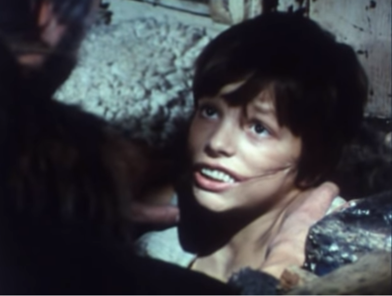 Кадр из фильма "Человек, который смеется" 1971 года, Гуинплен в юности