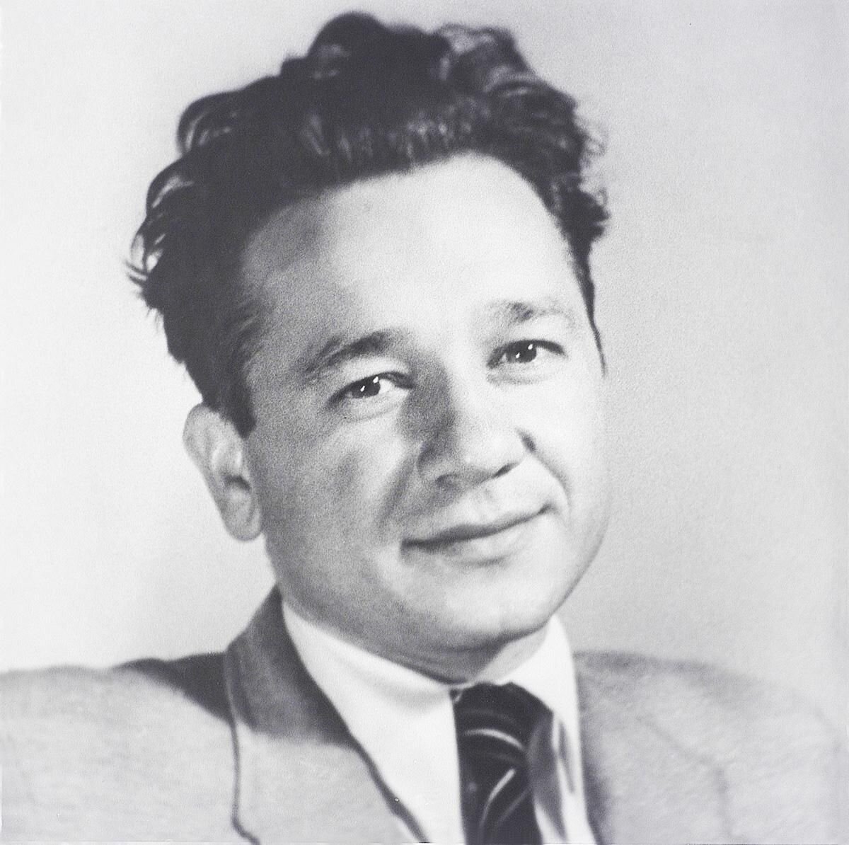 Польский поэт и прозаик Тадеуш Боровский