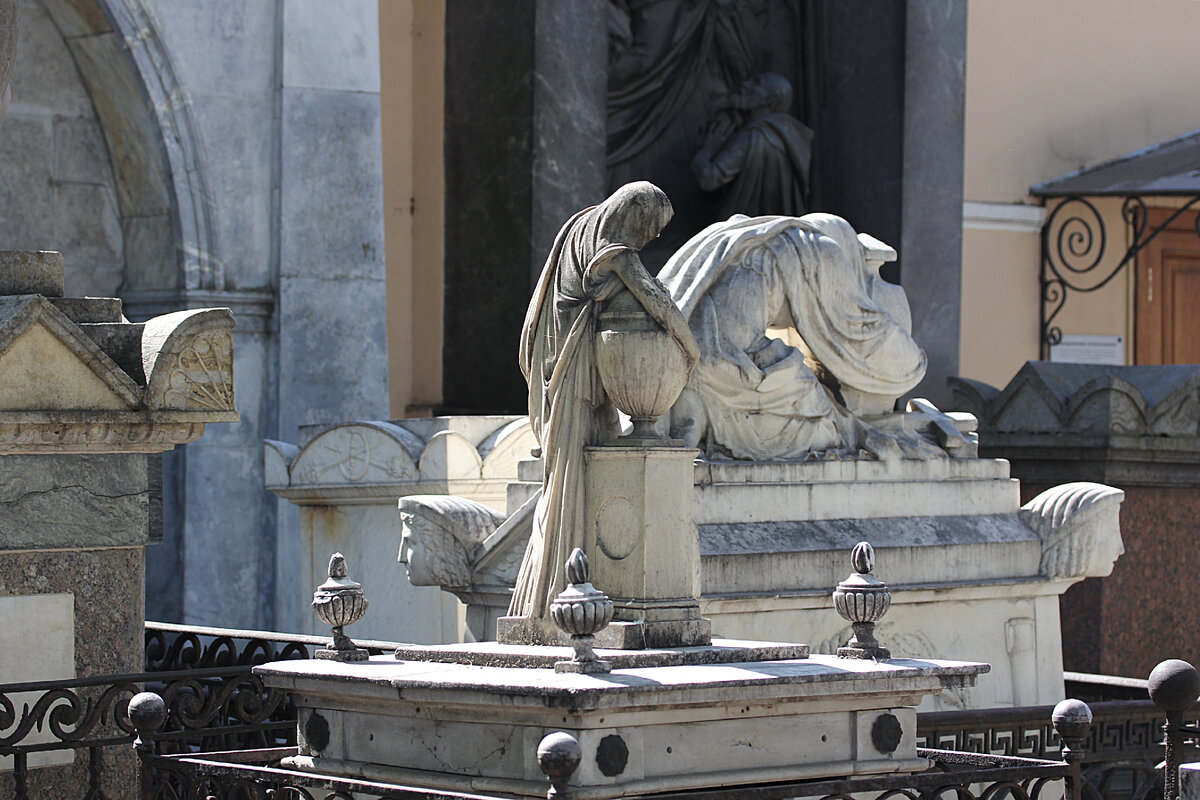 Некрополь XVIII века, Санкт-Петербург