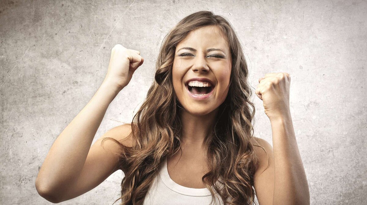 Наше мировоззрение формируется в процессе социализации. Мы смотрим на мир через очки своих социальных установок,  личного опыта. Всё сопровождается эмоциями и мыслями. 