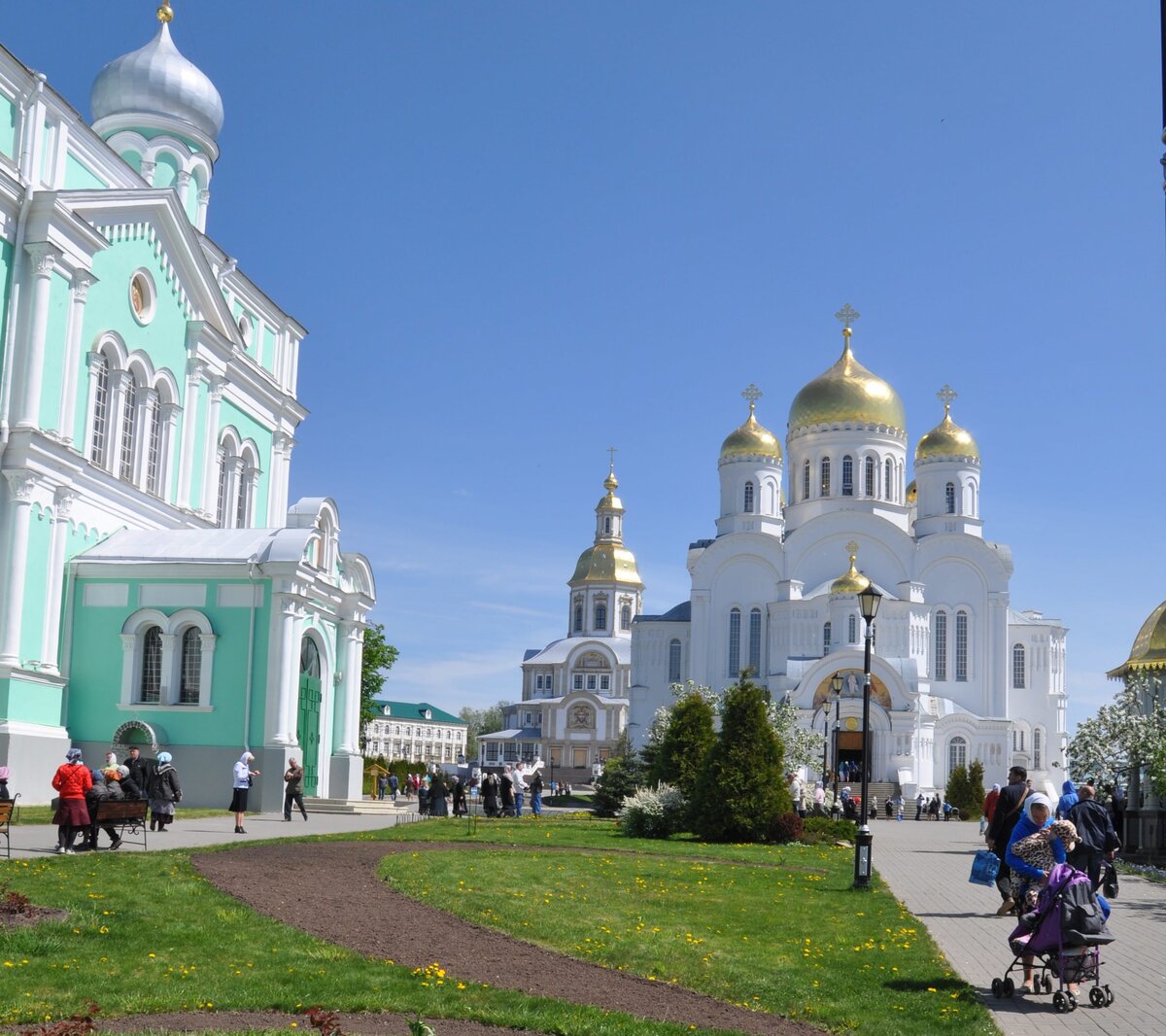 Дивеево небесный храм где это. Вознесенско Печерский монастырь Дивеево. Дивеево монастырь Серафима Саровского чудеса. Дивеево чудесах монастырь. Дивеево-Нижний Новгород монастырь фото.