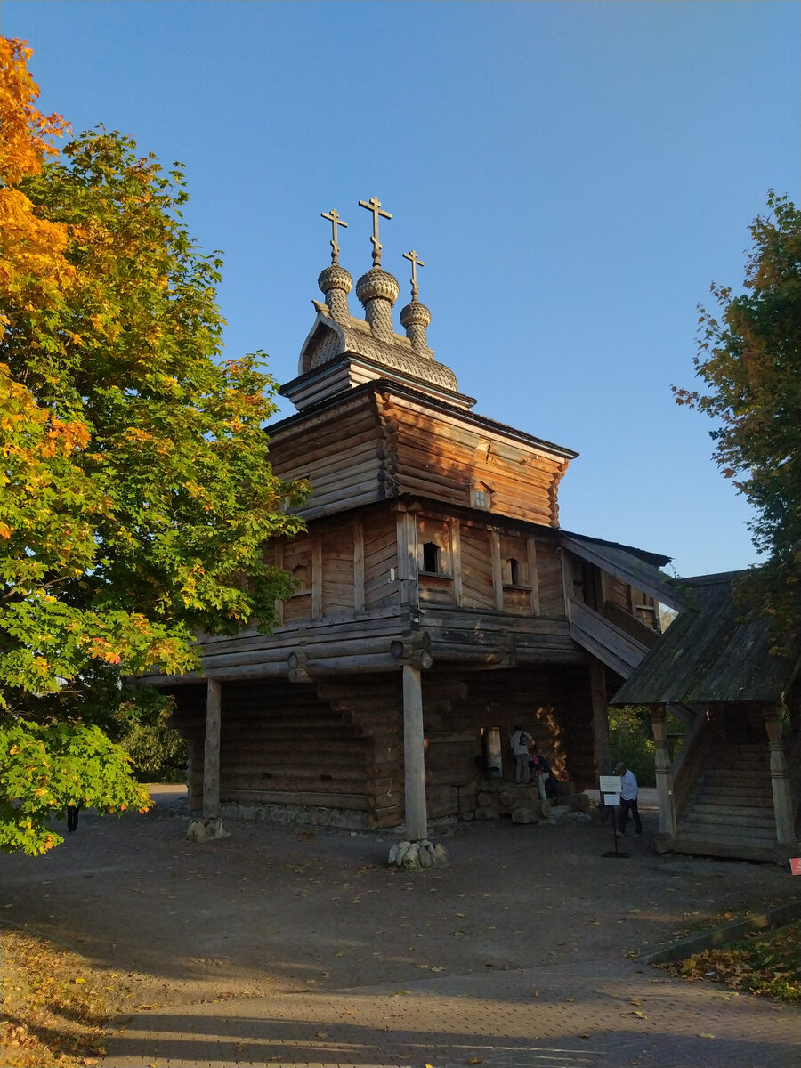 Церковь в московском музее деревянного зодчества