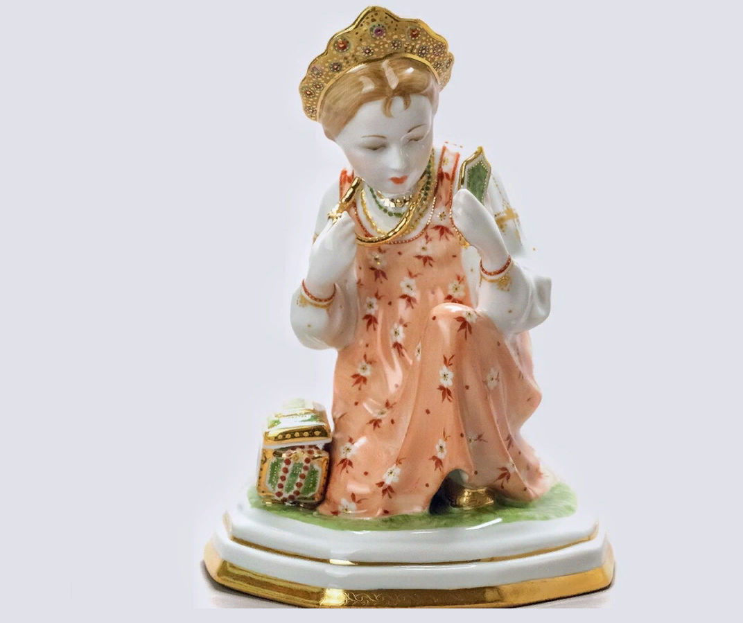 Современная копия от Дулёво. Автор росписи В.В. Ширина. Фото взято из свободного доступа в интернете.