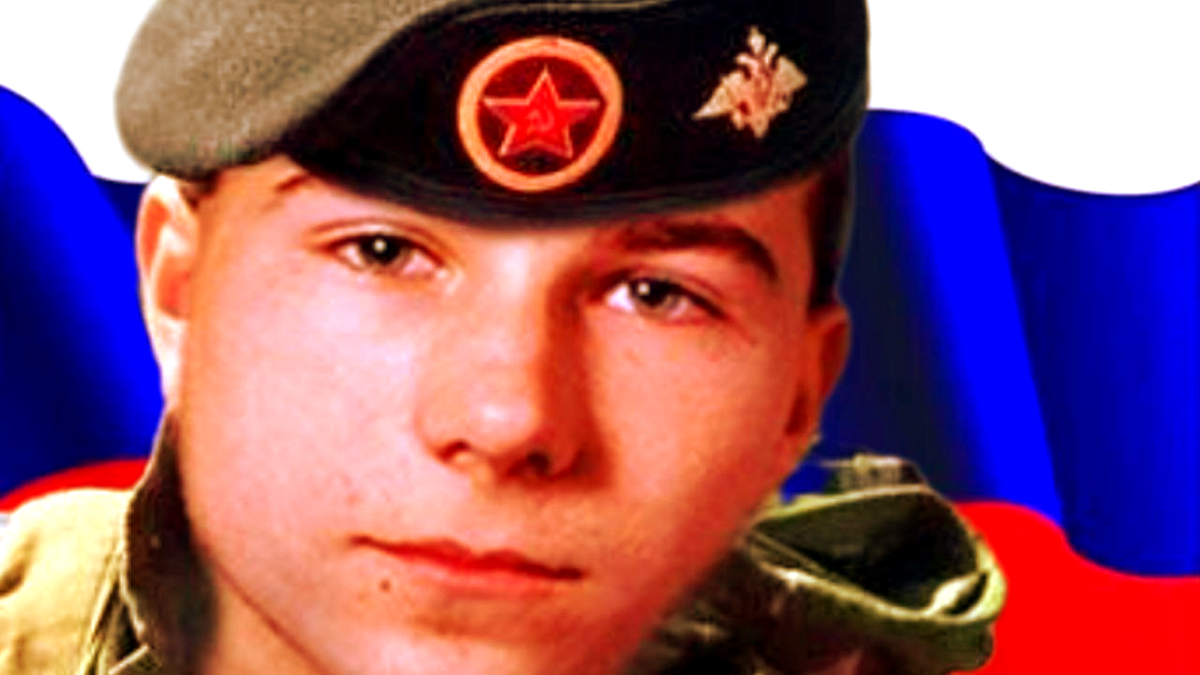 Владимир Владимирович Таташвили (4 июля 1979 — 31 декабря 1999) — российский военнослужащий морской пехоты ВМФ, командир отделения десантно-штурмового взвода 2-й десантно-штурмовой роты 876-го отдельного десантно-штурмового батальона 61-й отдельной Киркенесской Краснознамённой бригады морской пехоты Краснознамённого Северного флота. 
Герой Российской Федерации (24.03.2000, посмертно