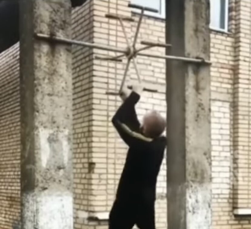 Карьерная лестница у всех разная.