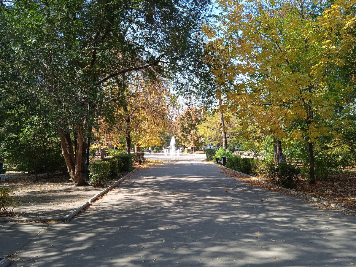 "Типичная" алея...