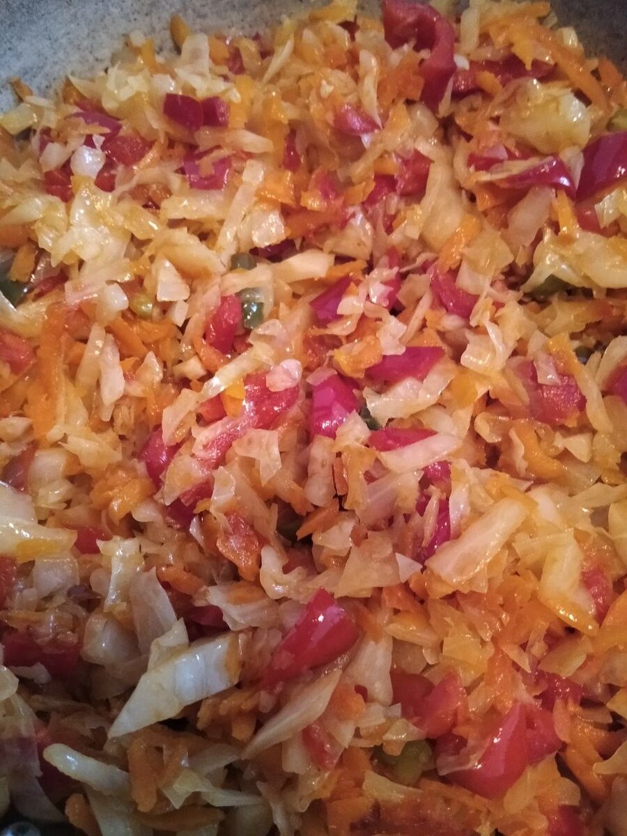Жареные капуста, морковь и болгарский перец