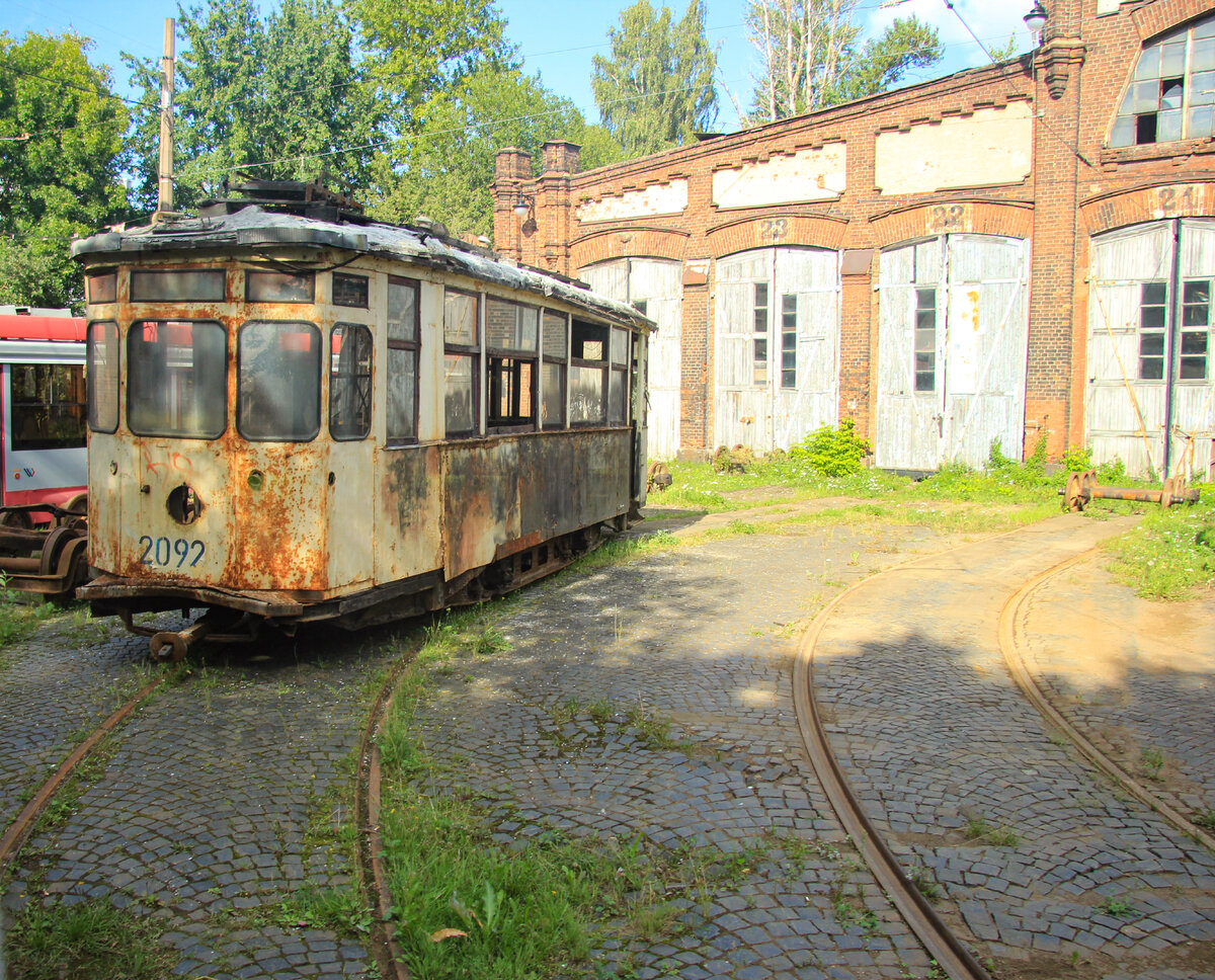 Вагон МС-1, № 2092. В стадии глубокой модернизации и ремонта. Не выездной за пределы депо
