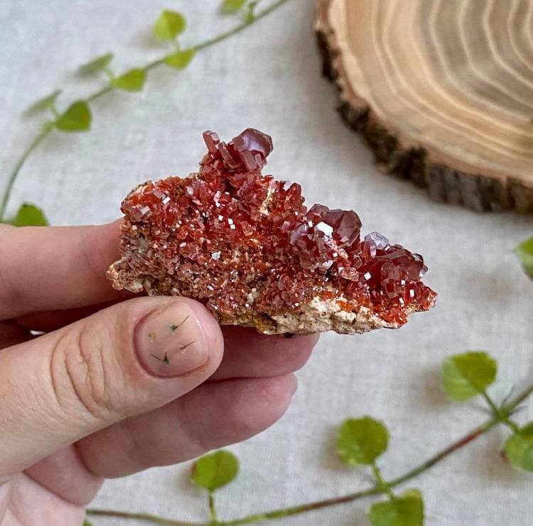 Друза ванадинита из нашего магазина