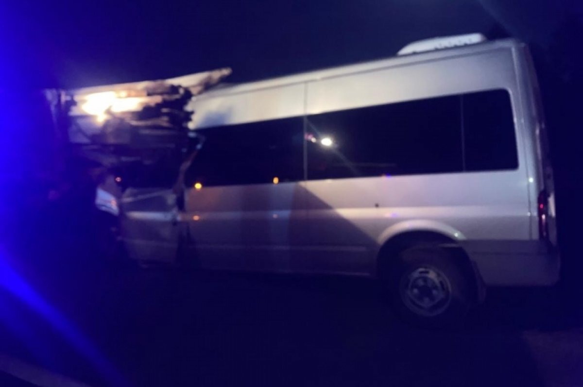    Под Самарой два человека погибли при столкновении «КАМАЗа» и «Форд Транзит»