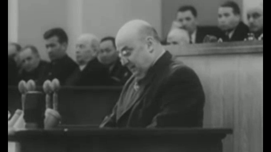 Лаврентий Берия. Выступление в момент рождения В.В. Путина. Гиф автора