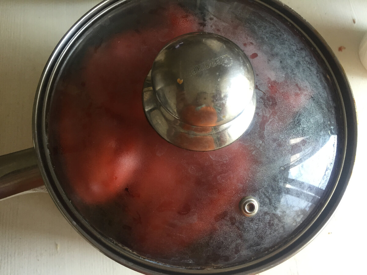 Сложила перец в кастрюлю