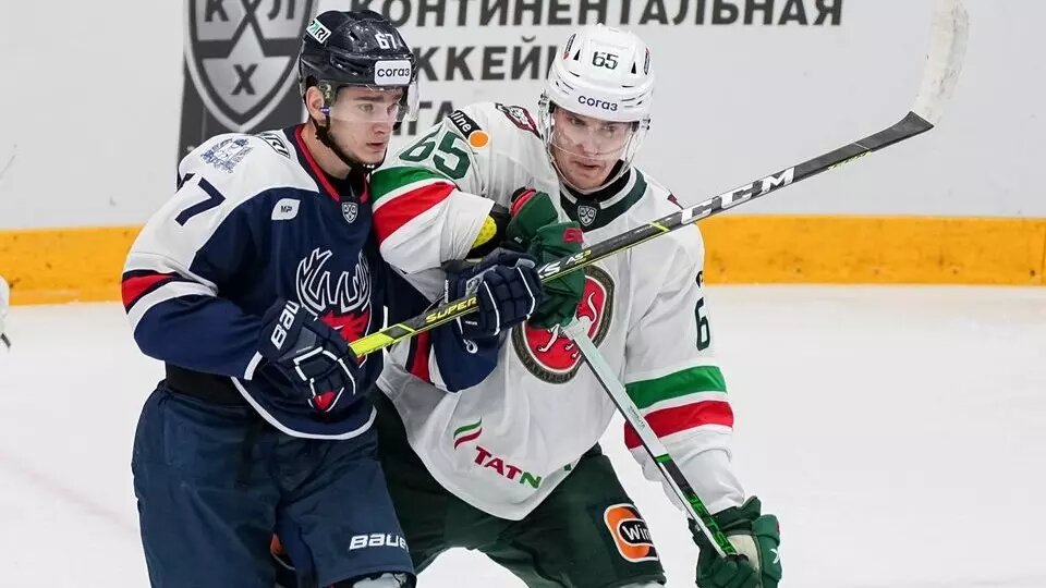     Казанский «Ак Барс» проиграл второй матч подряд в рамках регулярного чемпионата Континентальной хоккейной лиги (КХЛ). На этот раз казанцы в гостях уступили нижегородскому «Торпедо» со счетом 1:2.