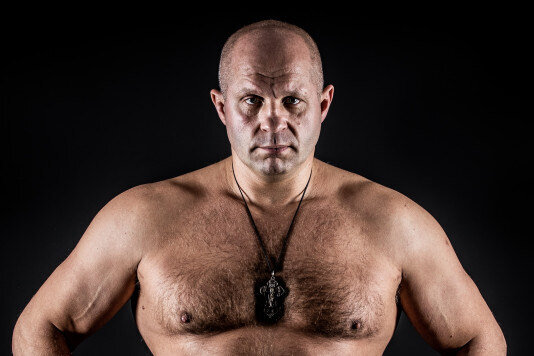     Любимое упражнение Федора Емельяненко для тех, кто не хочет стареть: выполняйте его после 40 лет и будете богатырем