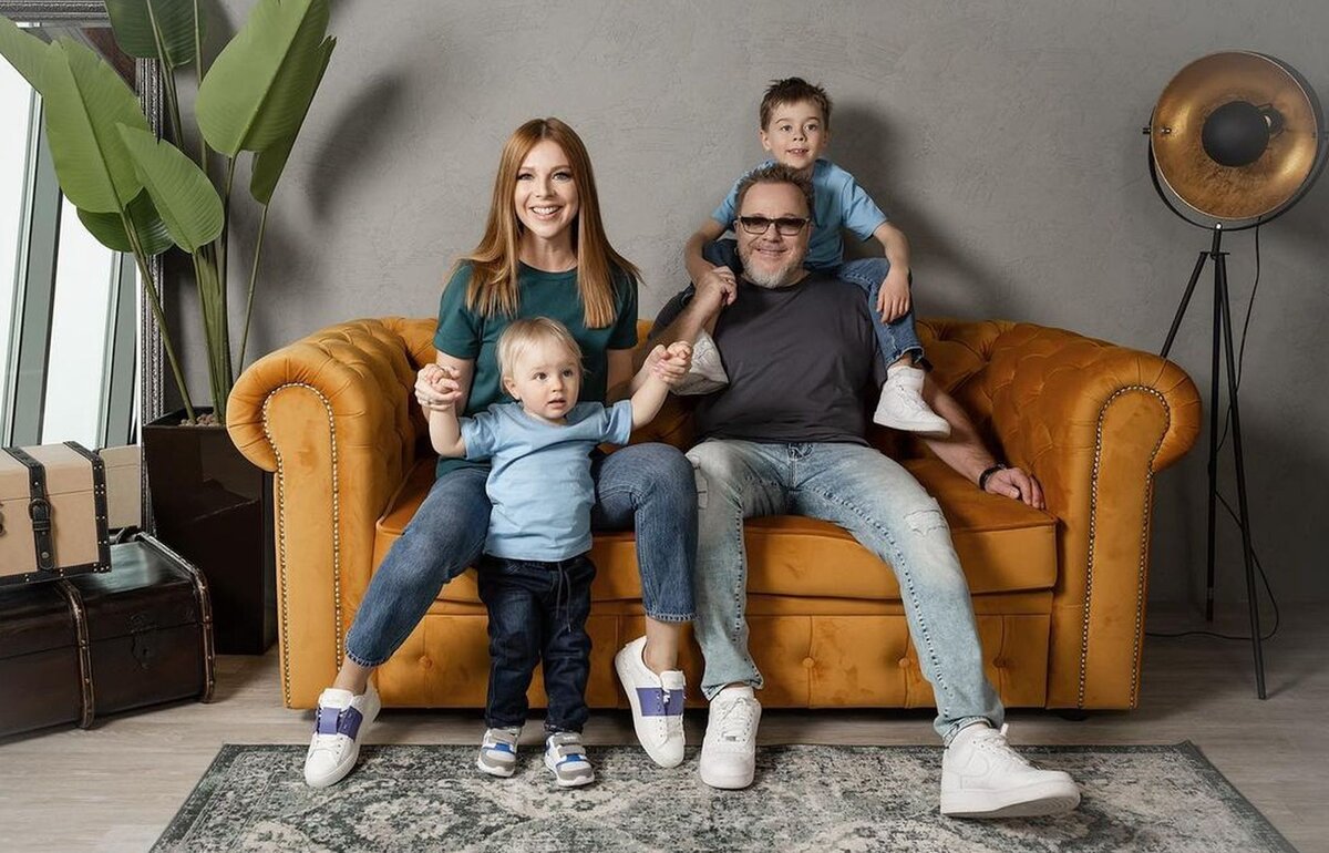 Супруги воспитывают двоих детей