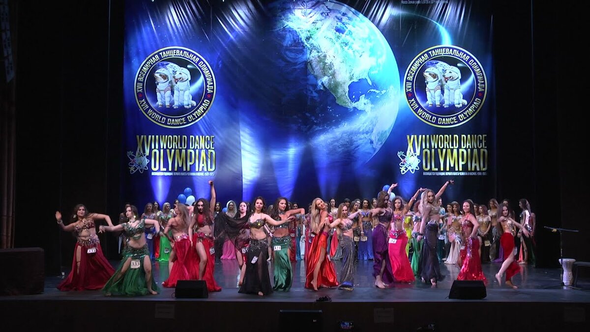 Сколько одновременно красоты на сцене 😱 кстати, я там есть