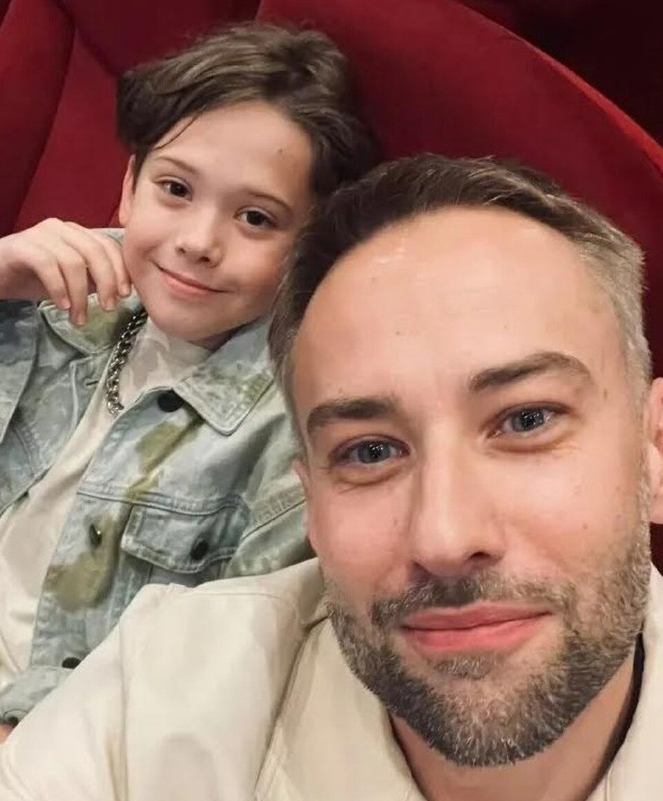    Дмитрий Шепелев поделился фото с сыном с премьеры. Личная страница героя публикации в соцсети