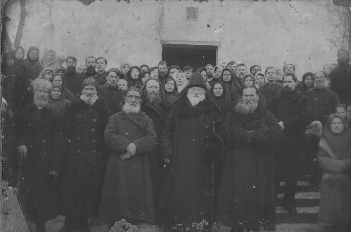 Владыка Никола с древлеправославными христианами.