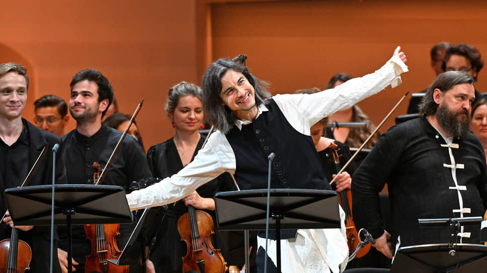 новые композиторы. дирижеры ансамблей. дирижер и оркестр. суми чо оперная певица. дронов дирижер игорь семья.