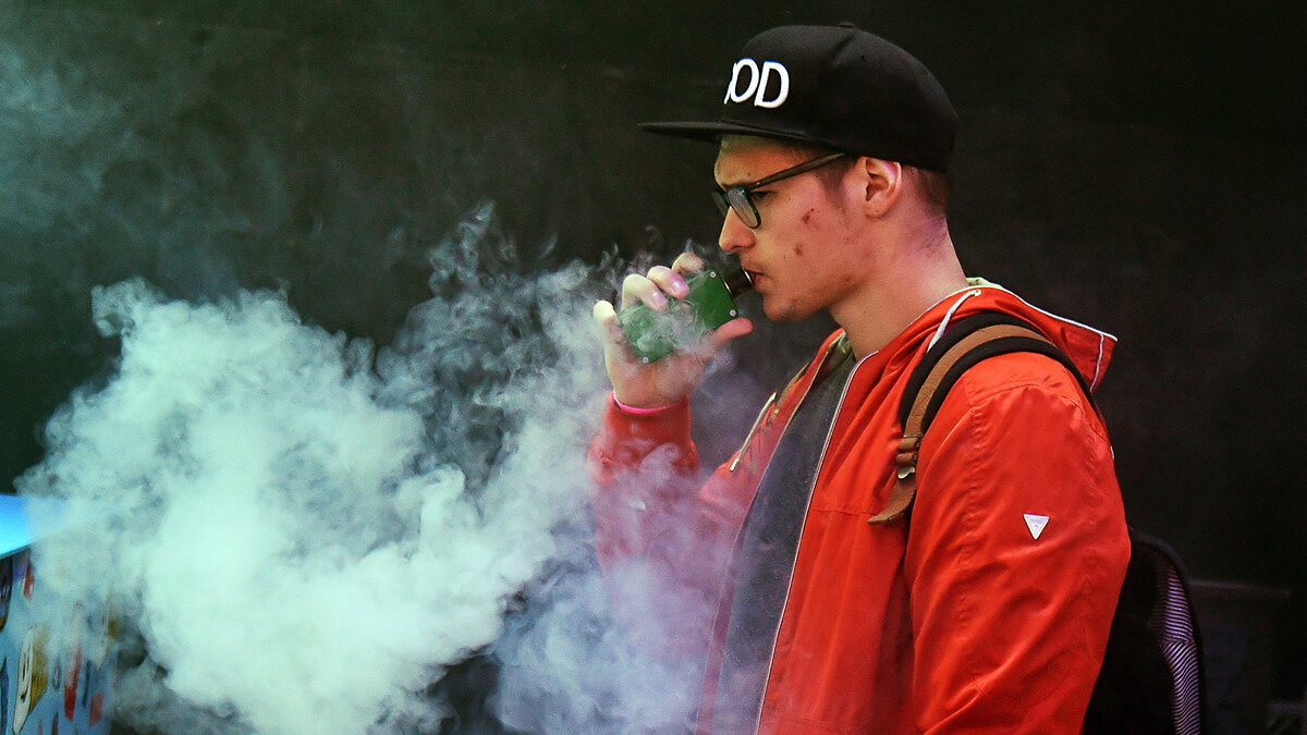    Электронная сигарета© РИА Новости . Владимир Песня