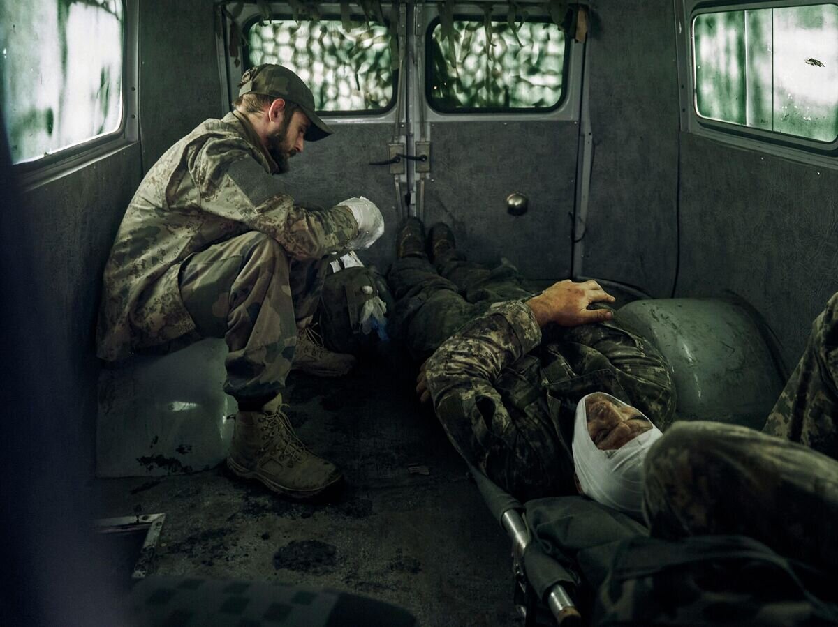 Страна гибнет. Раненые солдаты на Украине. Украинские раненые войска.